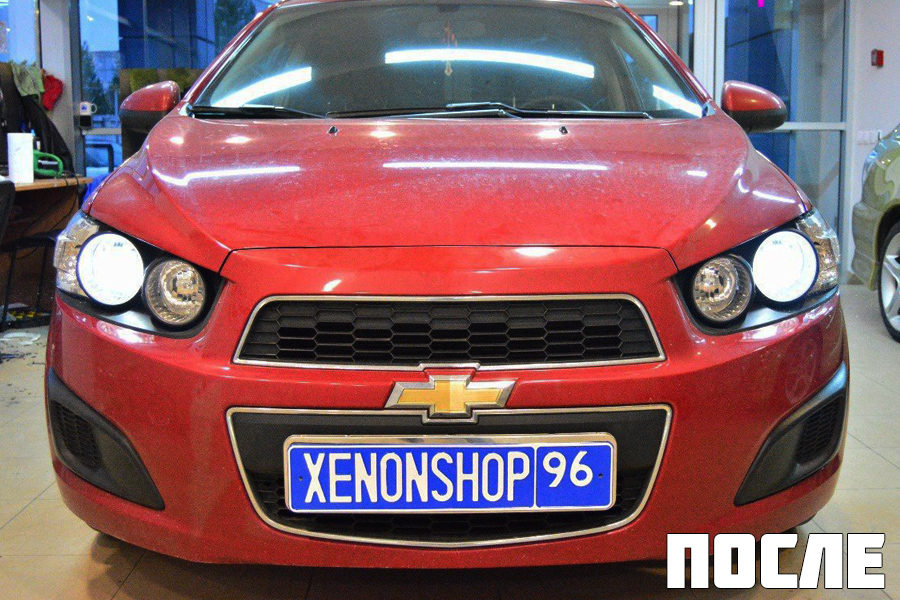 Установка би-ксеноновых линз Koito Q5 на Chevrolet Aveo 2010 г.